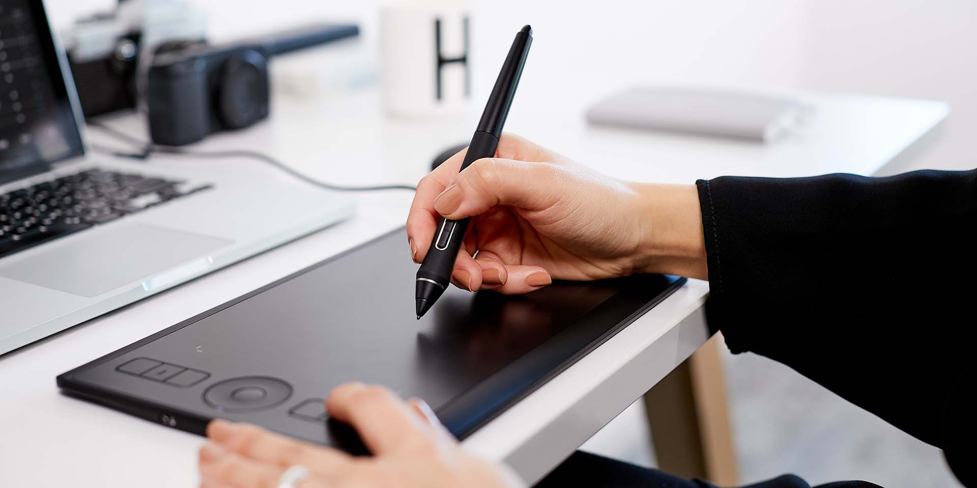 Intuos Pro Pen in use