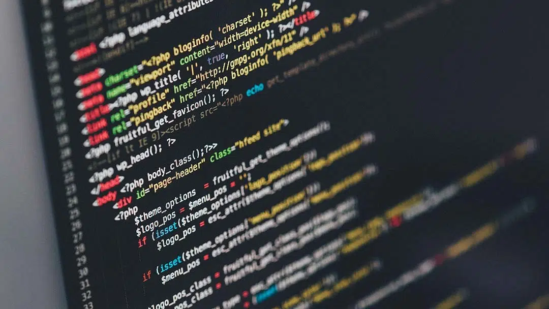 Coding Photo par Ilya Pavlov sur Unsplash 