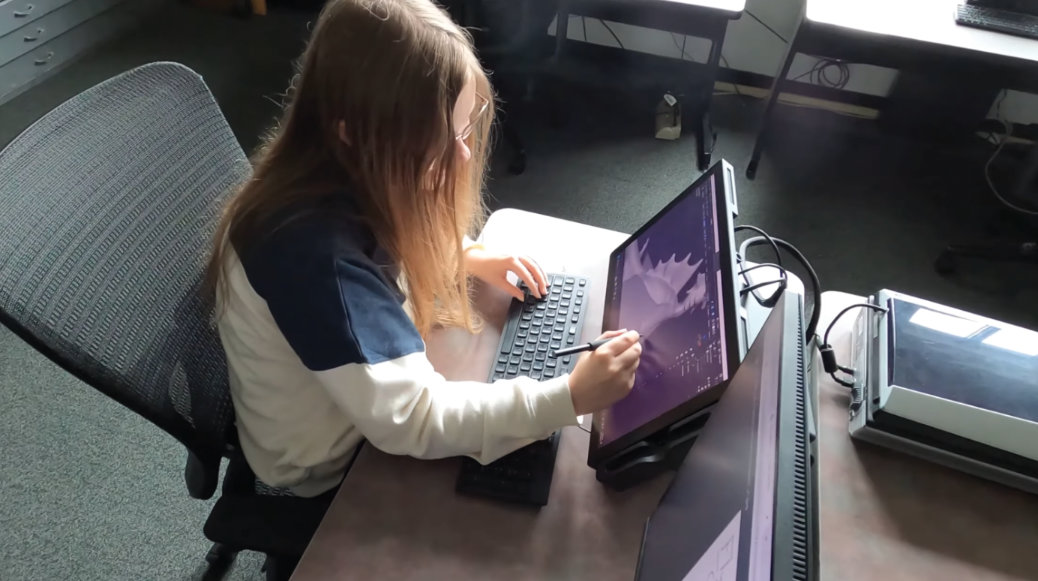 Student using Wacom SCGSAH 2