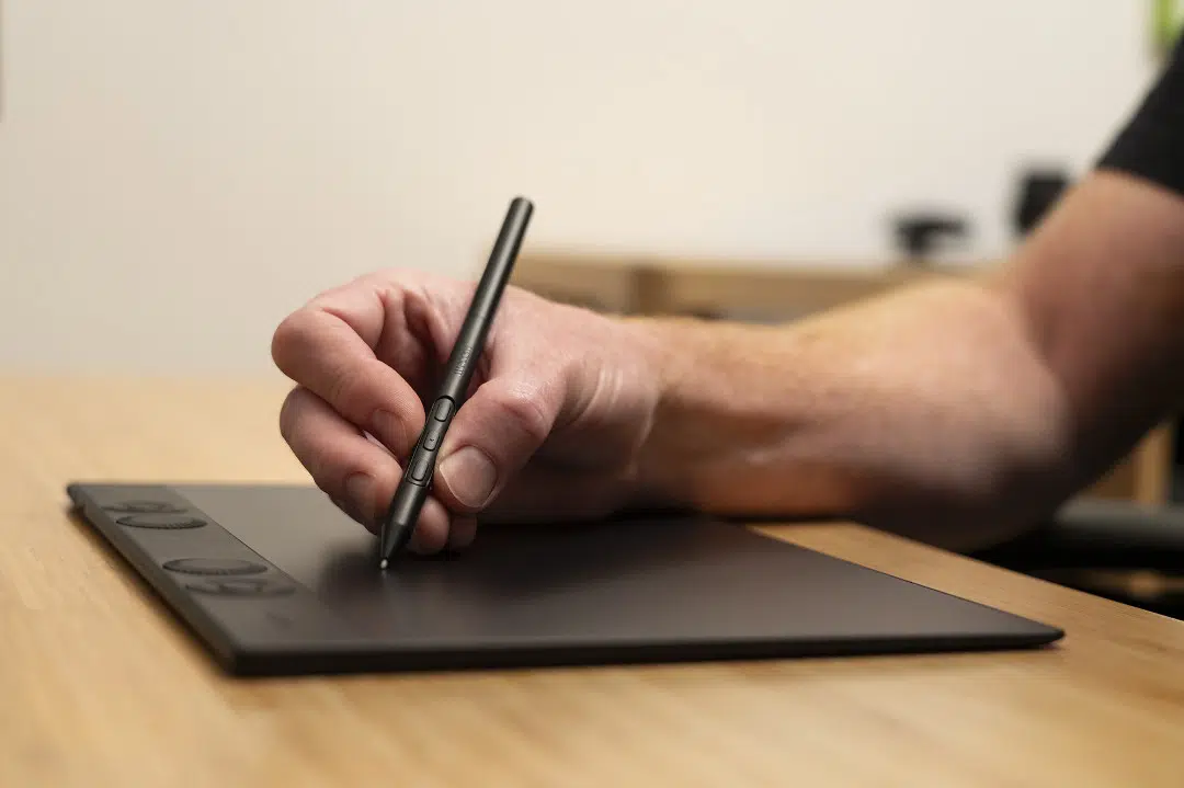 Wacom Intuos Pro drawing tablet with Pro Pen 3